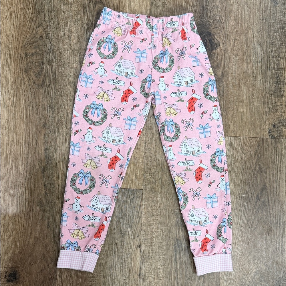 Cecil and Lou,Girls Pink Holiday Print Ruffle Pajama Set - Picture 6 of 10